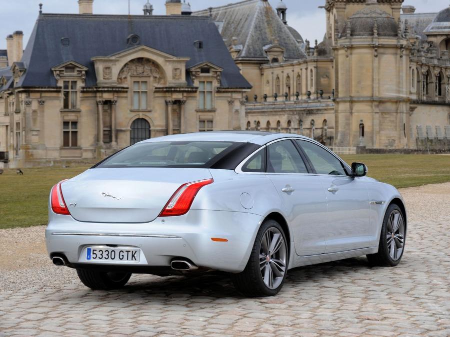  Jaguar XJL 2009 года  (фото 15 из 21)